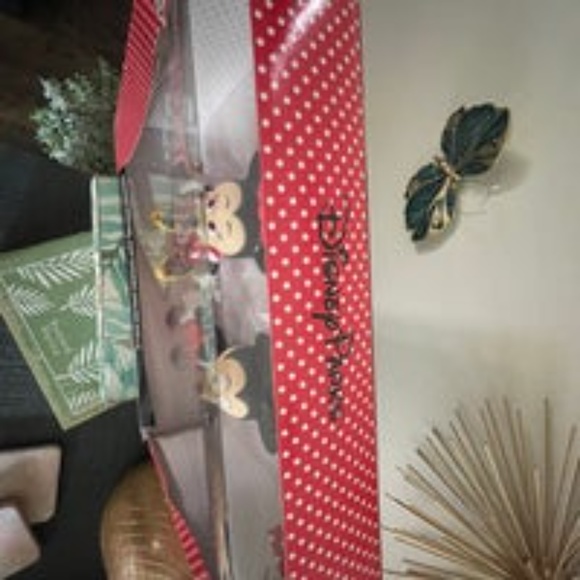 NWT Mickey and Minnie Mouse Dolls Set - Picture 5 of 6